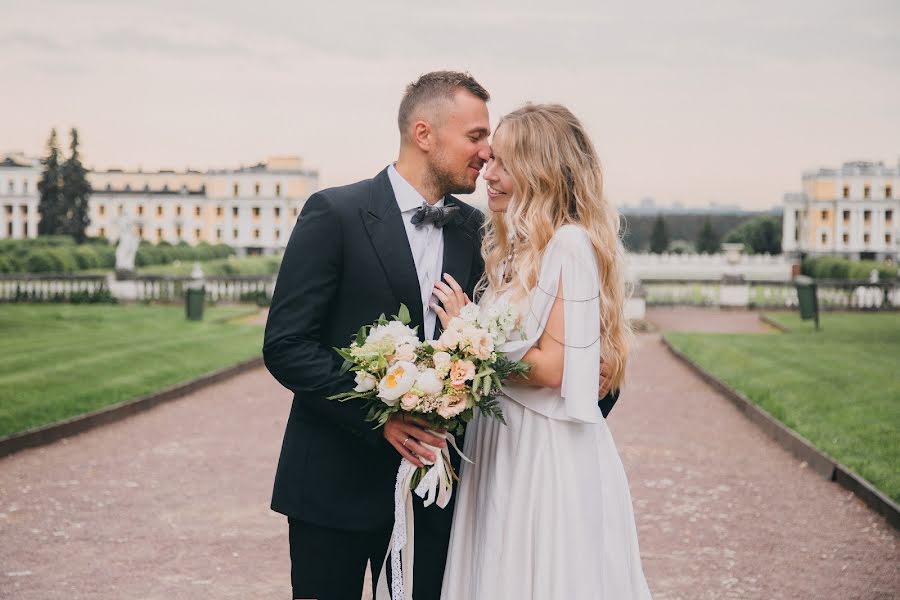 Fotógrafo de casamento Polina Chubar (polinachubar). Foto de 3 de fevereiro 2019