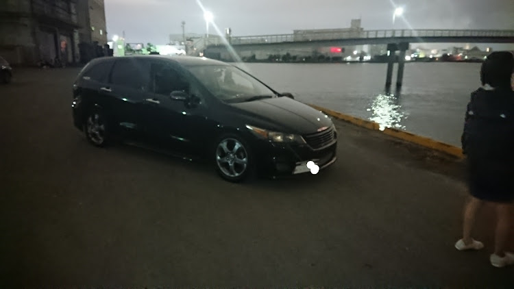ストリームの車高調整に関するカスタム事例の投稿画像1枚目