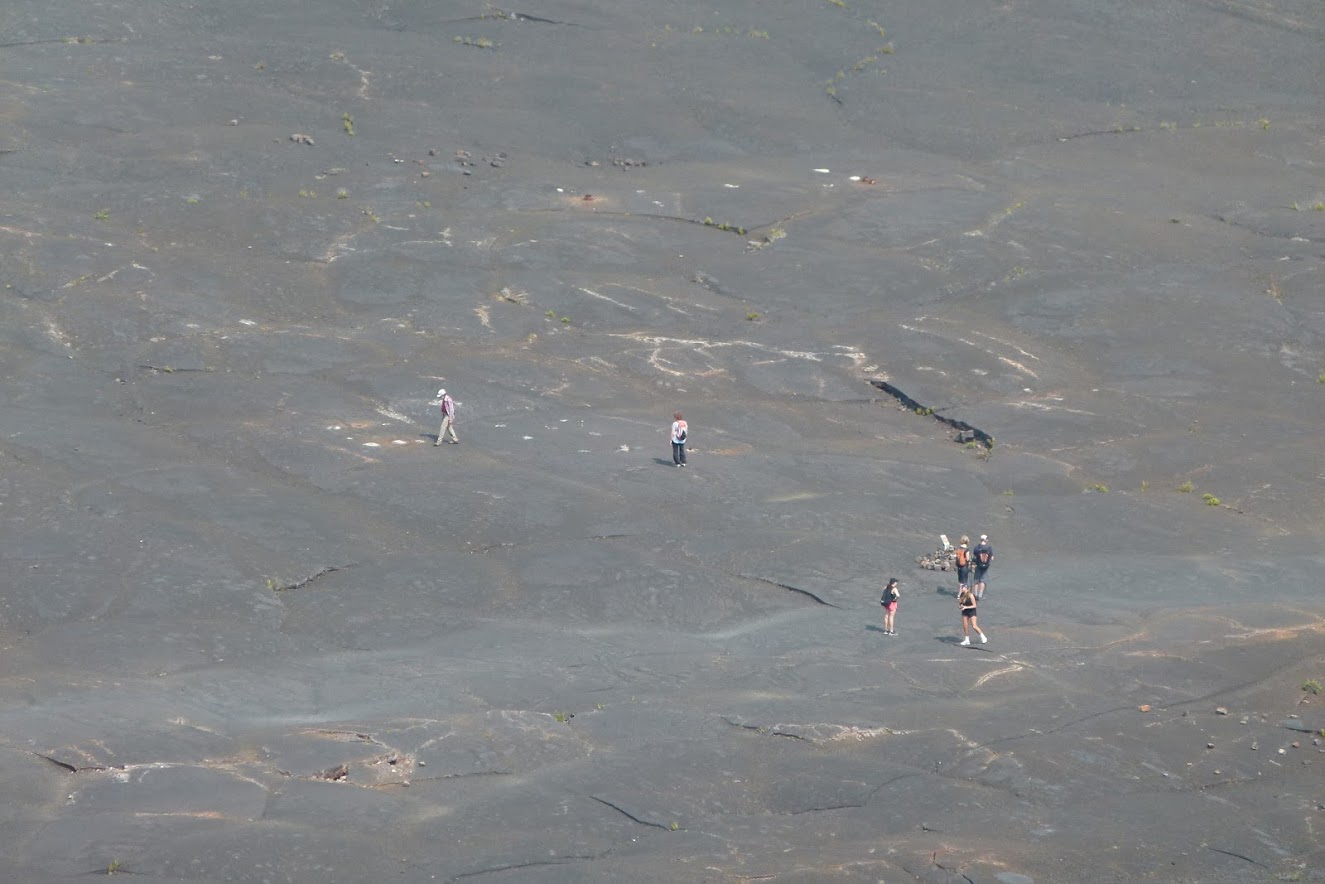 lava lake, filling the Iki crater