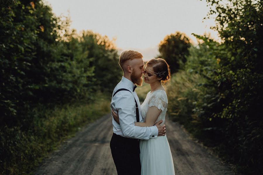 Fotograful de nuntă Paweł Paśnik (lapaczewspomnien). Fotografia din 15 mai 2020