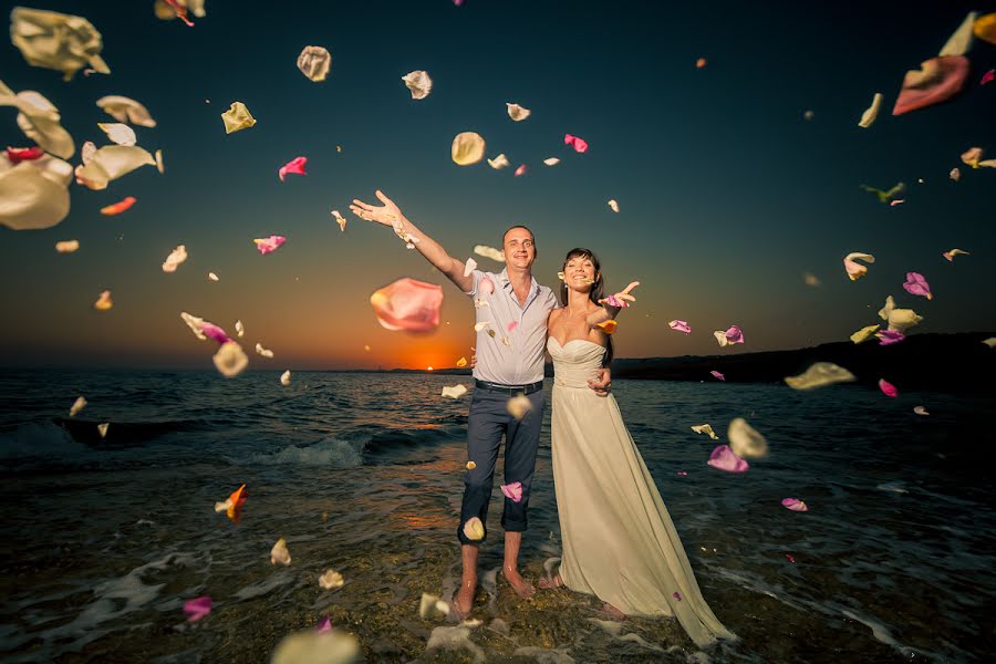 Wedding photographer Vladimir Makhonin (baralgindesign). Photo of 21 September 2015