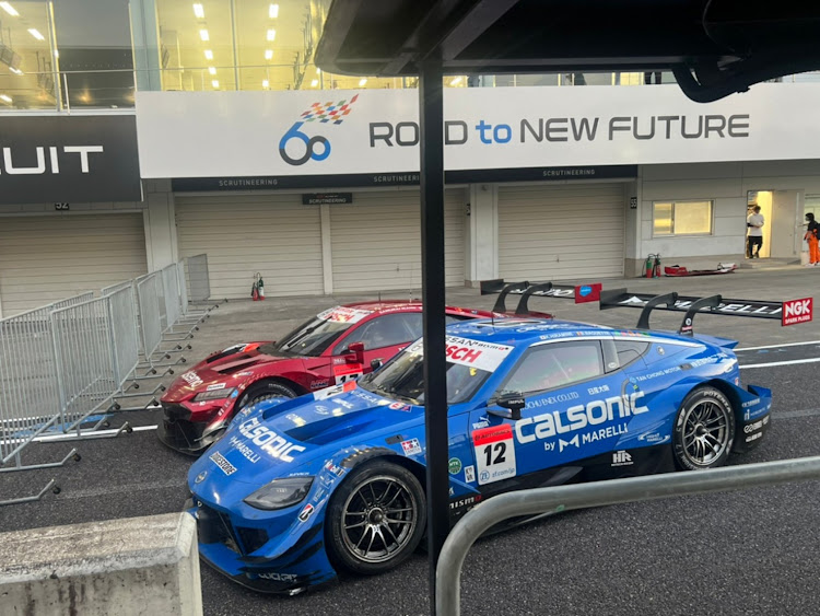 ウィッシュの鈴鹿サーキット・SUPER GT・優勝おめでとう・フォロワーさんとコラボ♪に関するカスタム事例の投稿画像6枚目