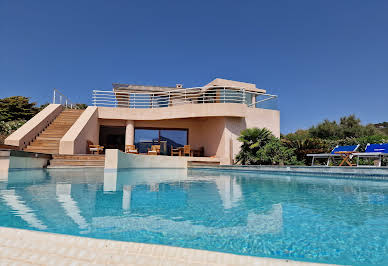 Propriété avec piscine en bord de mer 6