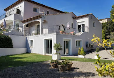 Villa with pool and terrace 3