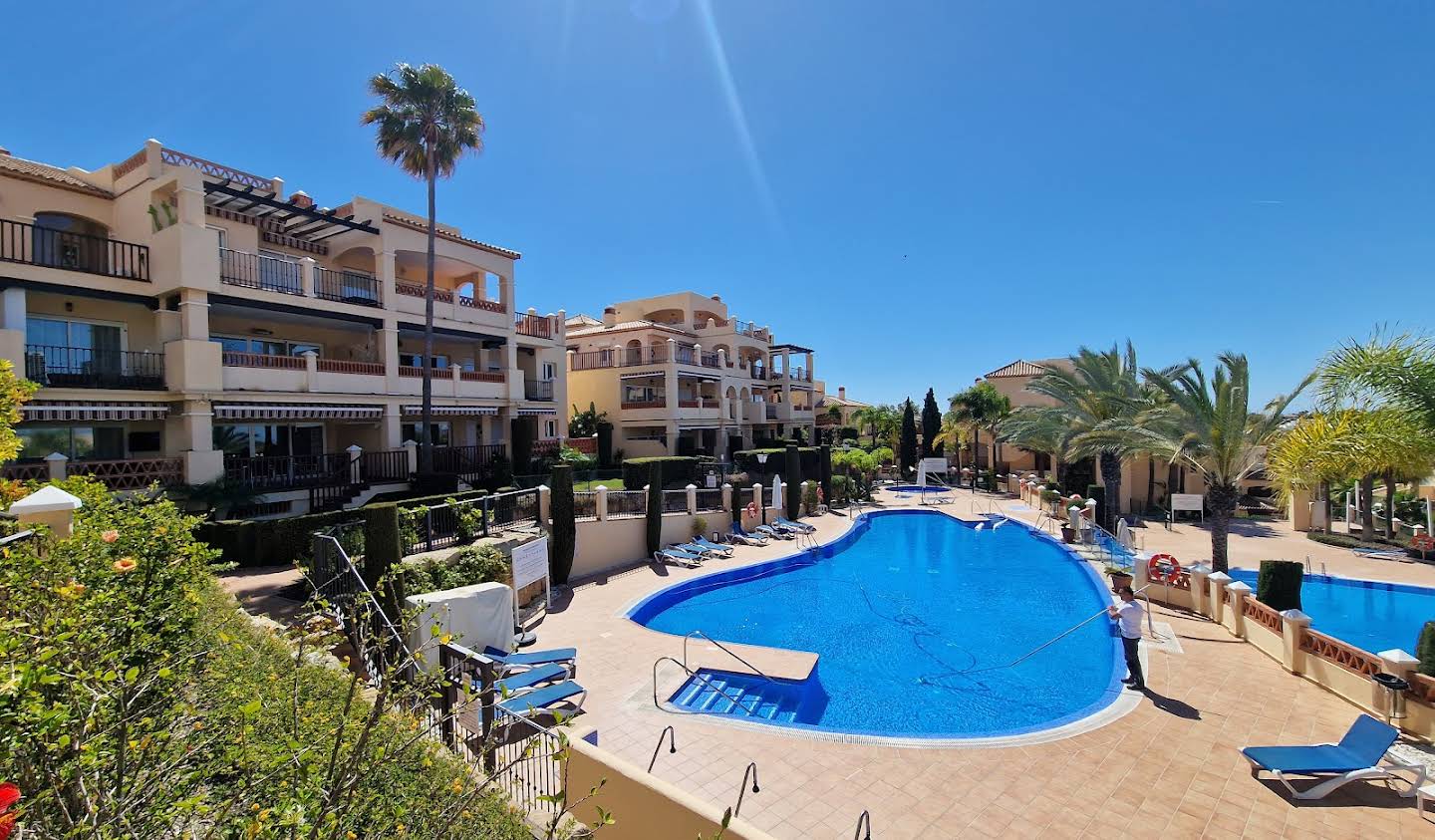 Property with pool and garden Estepona