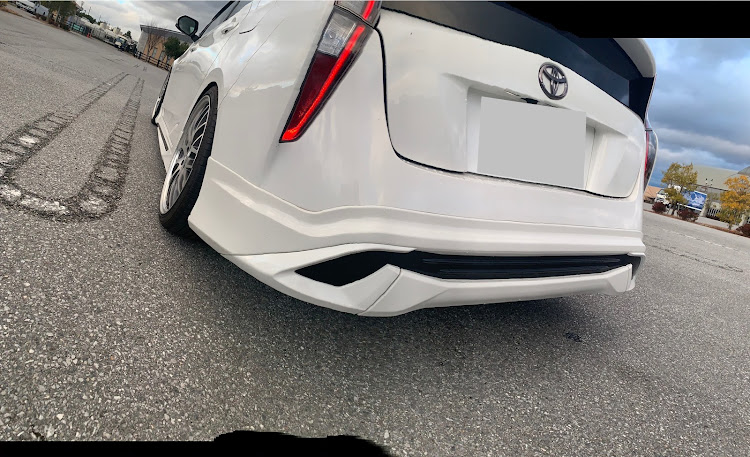 プリウスのバンパー売ります・加工依頼受付中に関するカスタム事例の投稿画像2枚目