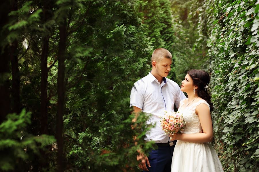 Fotógrafo de bodas Darina Valuyskaya (vdarina). Foto del 19 de octubre 2017