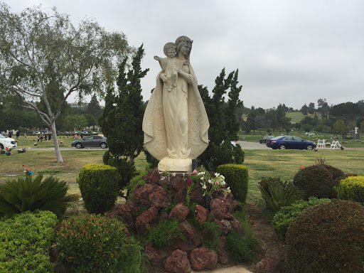 Mother And Son Statue 