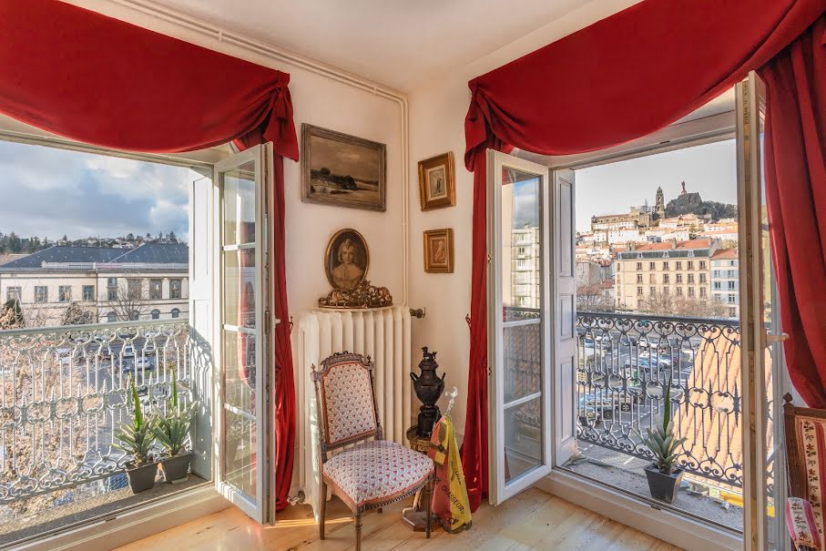 Vente appartement 6 pièces 163.77 m² à Le Puy-en-Velay (43000), 295 000 €