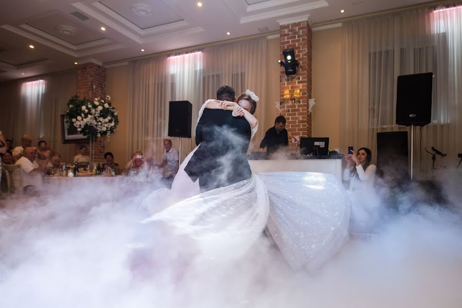 Wedding photographer Ellina Serikova (serikovafoto). Photo of 25 April 2019