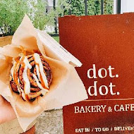 小和好點 dot.dot. Bakery & Cafe