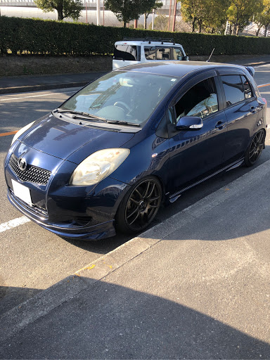 トヨタ ヴィッツを華麗にカスタム By Sunmile 輝 03 02 Cartune始めました 大阪の中古車屋で働いてる18歳です 免許祝いって事でvit Cartune