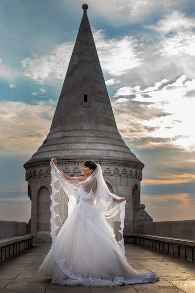 Photographe de mariage Eszter Kelemen (esztellwedding). Photo du 30 mai 2021