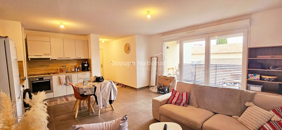 Location  appartement 3 pièces 64.25 m² à Cuers (83390), 930 €