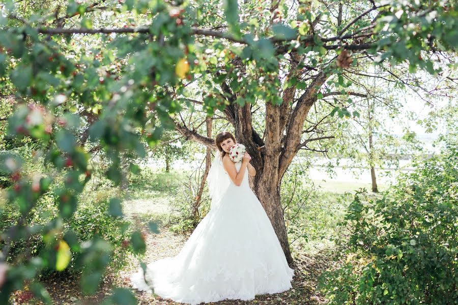 Fotógrafo de casamento Kristina Nazarova (nazarovakris). Foto de 1 de novembro 2017