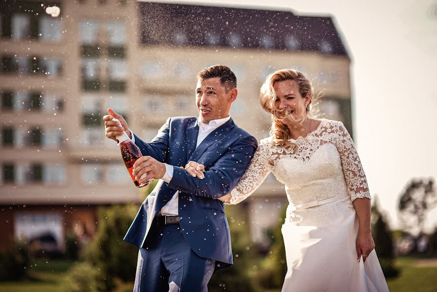 Wedding photographer Anastasiya Bulkina (stella123). Photo of 27 August 2019