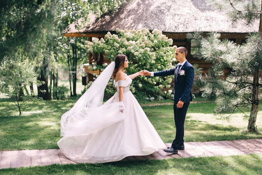 Fotógrafo de casamento Alla Malakhova (aliko). Foto de 6 de fevereiro 2021