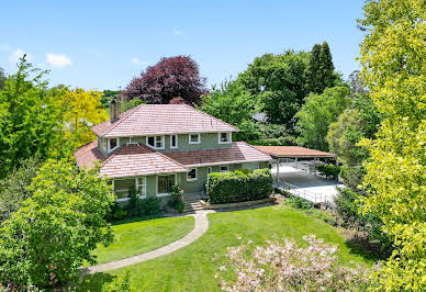 House with garden 8