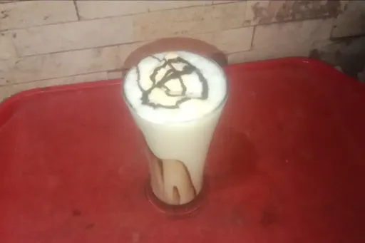 Kesar Pista Shake With Ice Cream [250 Ml]