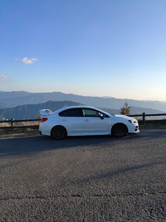 WRX STIのドライブ・スタッドレスタイヤへ交換・ダバンティ・和歌山・生石高原に関するカスタム事例の投稿画像1枚目