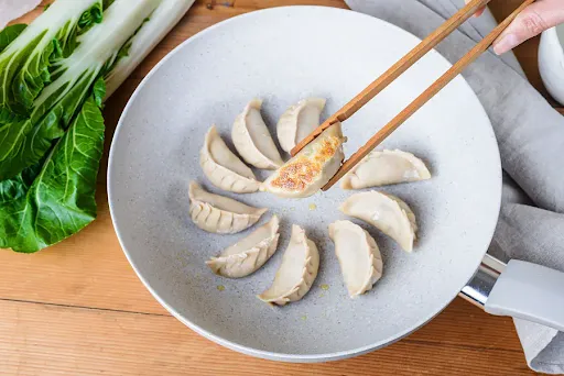 Veg Gyoza [8 Pcs]