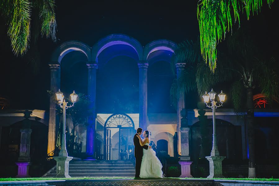 Wedding photographer Xavo Lara (rosstudio). Photo of 6 May 2015