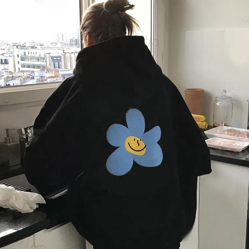 Sudadera con capucha para mujer, de ajuste relajado y estampado. Suave y cómoda, perfecta para un look casual y moderno. Ideal para el día a día.