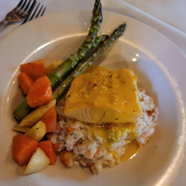 king salmon with buerre blanc, prawn risotto and veggies