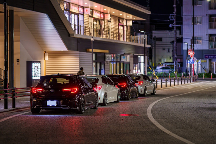 カローラスポーツのいつも通りの時差投稿に関するカスタム事例の投稿画像2枚目