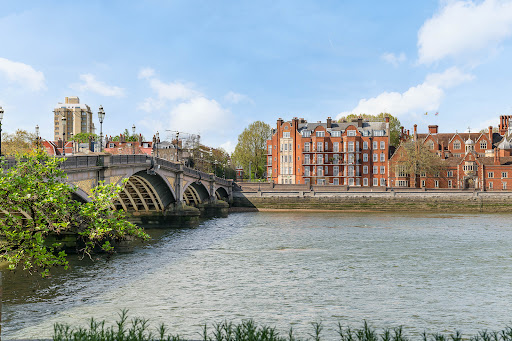 Prestige apartment / penthouse for sale in London (United Kingdom) - Old bridge over river with buildings