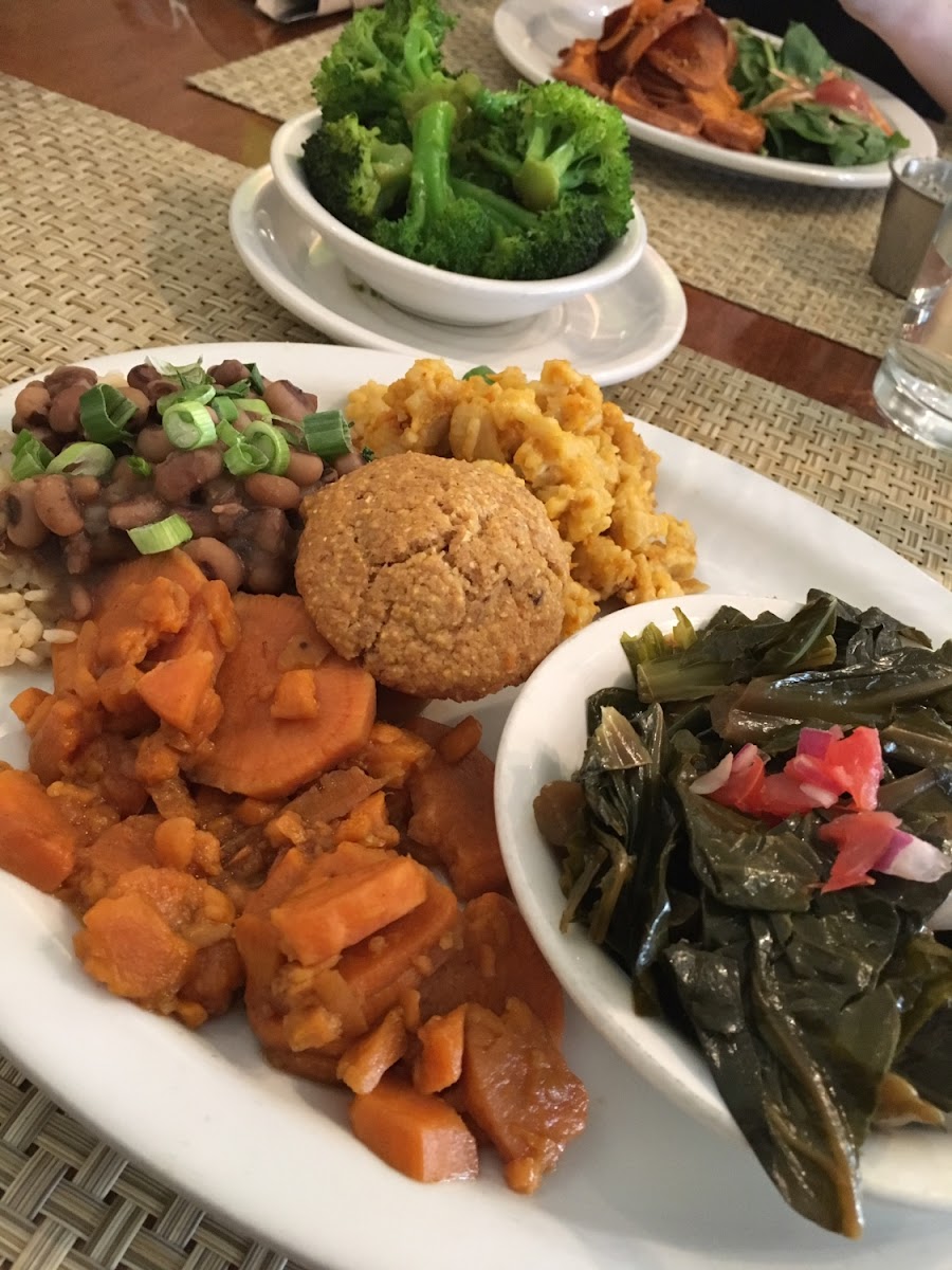 Soul Food Platter. Cornbread muffin is NOT GF.