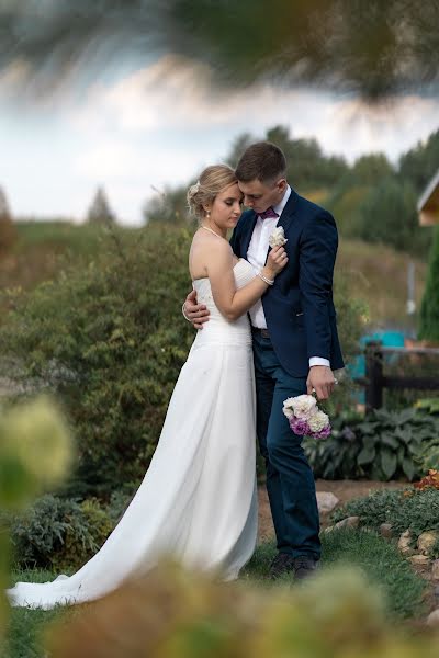 Wedding photographer Elena Babinceva (comilfo19). Photo of 11 April 2020