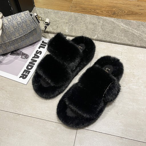 Title 4, Womens Slippers with Thick Bottom and Furry De...