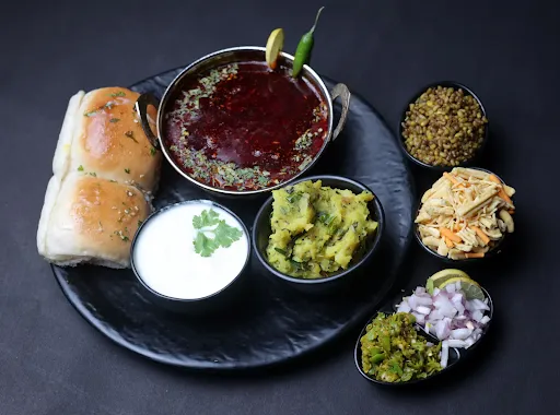 Mauli Special Puneri Tadka Misal Pav