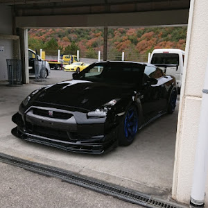 NISSAN GT-R R35