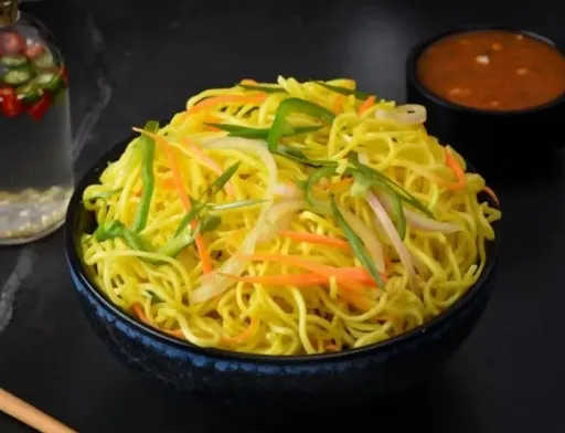 Veg Hakka Mee Noodles