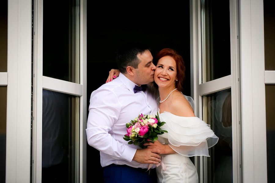 Fotografo di matrimoni Anna Zhukova (annazhukova). Foto del 7 febbraio 2019