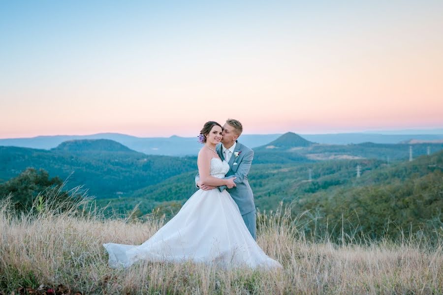 Fotografo di matrimoni Kat Cherry (katcherry). Foto del 12 febbraio 2019