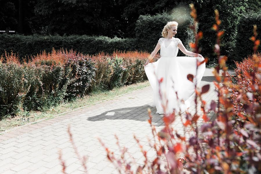 Fotógrafo de casamento Zhanna Poznyak (poznyakzhanna). Foto de 31 de maio 2018