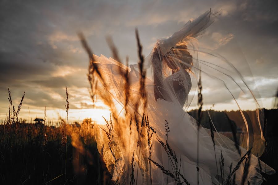 Fotógrafo de casamento Anton Chiglyakov (chiglyakov). Foto de 16 de setembro 2020