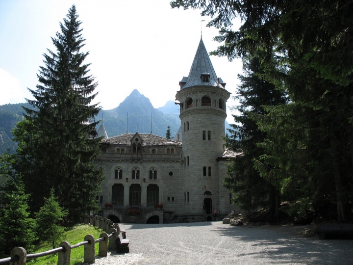 Castel Savoia...una fiaba fra i boschi di fotored