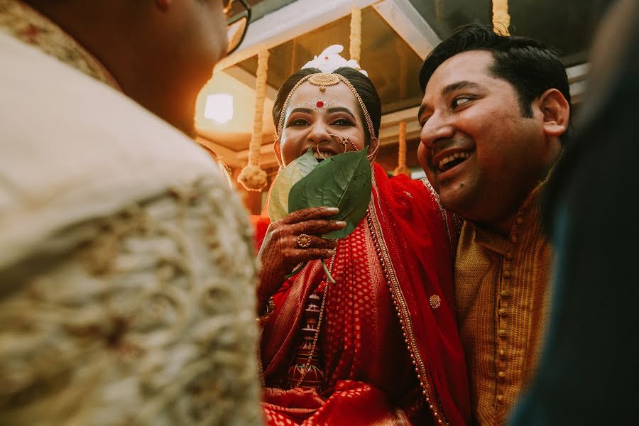 Fotógrafo de casamento Aniruddha Sen (aniruddhasen). Foto de 12 de julho 2021