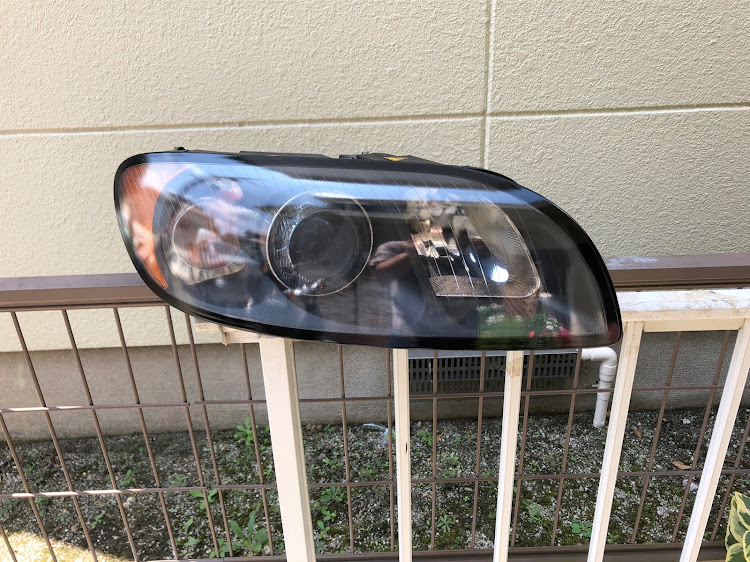 C70のヘッドライトレンズ磨き・ヘッドライト塗装・c70・DIY・ヘッドライト曇りに関するカスタム事例の投稿画像5枚目