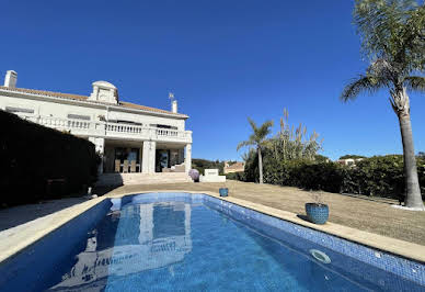 Maison avec piscine et terrasse 10