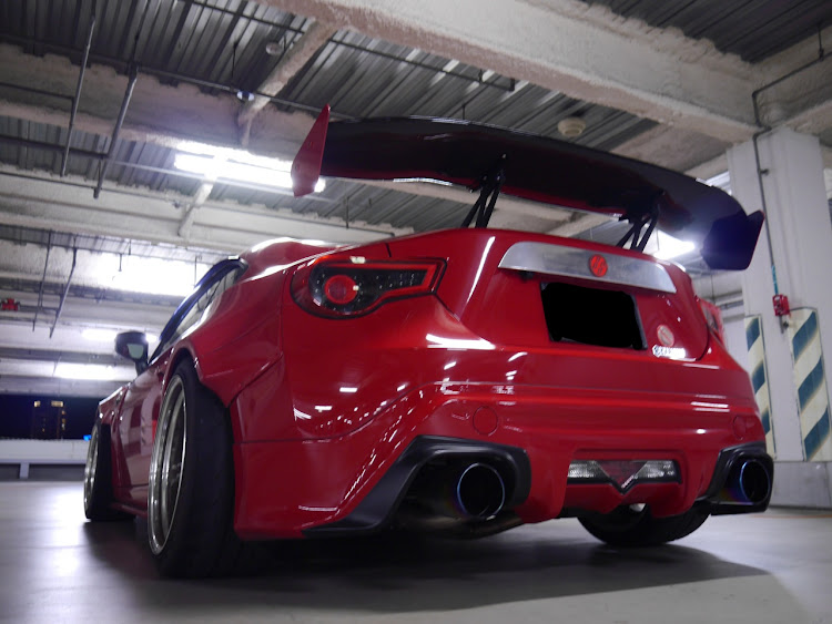 86の86 style・ハチビー愛好会・ロケットバニー・やっぱりお尻は大事・立体駐車場映えに関するカスタム事例の投稿画像2枚目