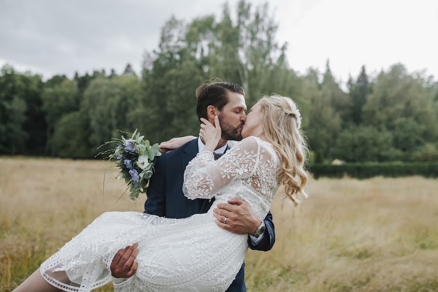 Fotografo di matrimoni Emma Surell (emmasurell). Foto del 10 novembre 2020