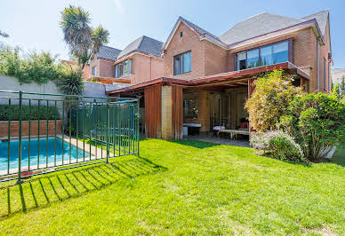 Maison avec jardin et terrasse 1