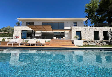 Villa avec piscine et jardin 4