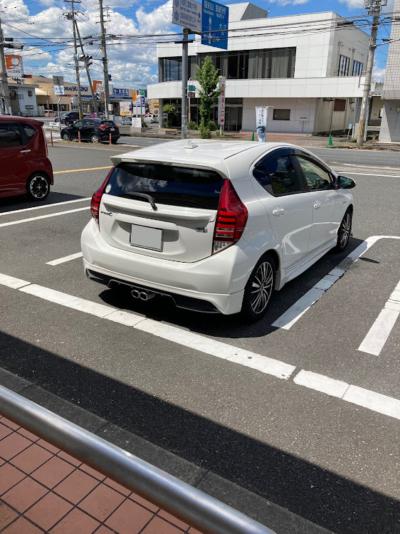 アクアのアクア・アクア乗りさんと繋がりたい・夏バテ気味・ドライブに関するカスタム事例の投稿画像1枚目