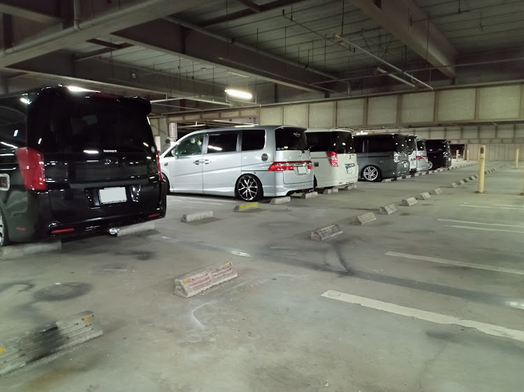 ステップワゴンスパーダの仮想USDM・オフ会・MASTERZに関するカスタム事例の投稿画像2枚目